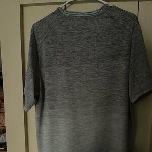 Tommy Bahama Island  Zone gray Short Sleeve Tee with Gradient Effect sz L